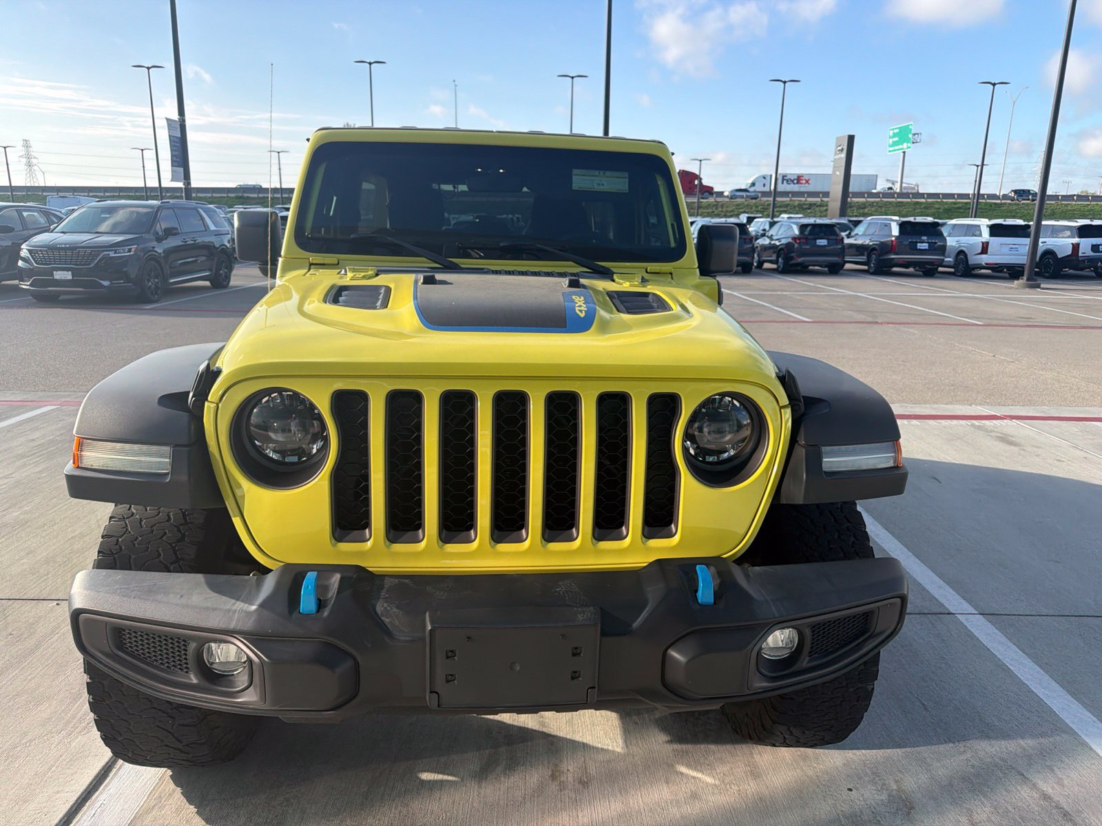Used 2023 Jeep Wrangler Unlimited Rubicon 4xe AWD/4WD image 2