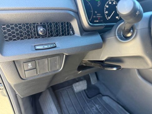 Used 2025 Honda CR-V Sport image 13