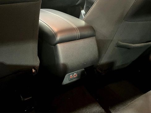 Used 2024 Nissan Altima 2.5 SV image 10