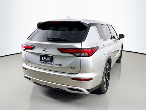 Used 2023 Mitsubishi Outlander SE FWD image 7