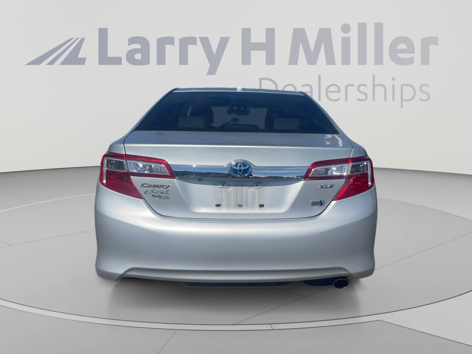 Used 2013 Toyota Camry XLE w/ Convenience Pkg FWD image 4