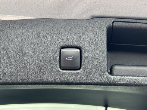 Used 2024 Ford Escape Active AWD/4WD image 8