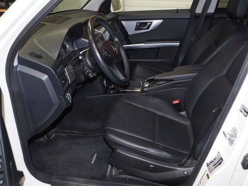 Used 2010 Mercedes-Benz GLK 350 4MATIC image 6