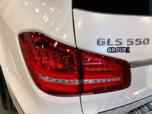 Used 2017 Mercedes-Benz GLS 550 4MATIC image 29