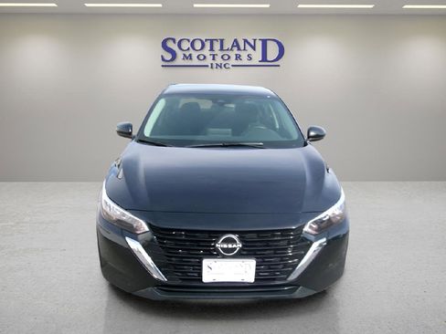 Used 2024 Nissan Sentra SV image 3