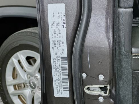 Used 2017 Jeep Compass Sport image 12