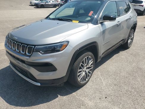 Used 2022 Jeep Compass Limited w/ Elite Group AWD/4WD image 2