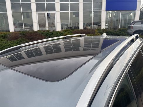 Used 2019 Volvo XC90 T6 Momentum w/ Protection Package Premier image 10