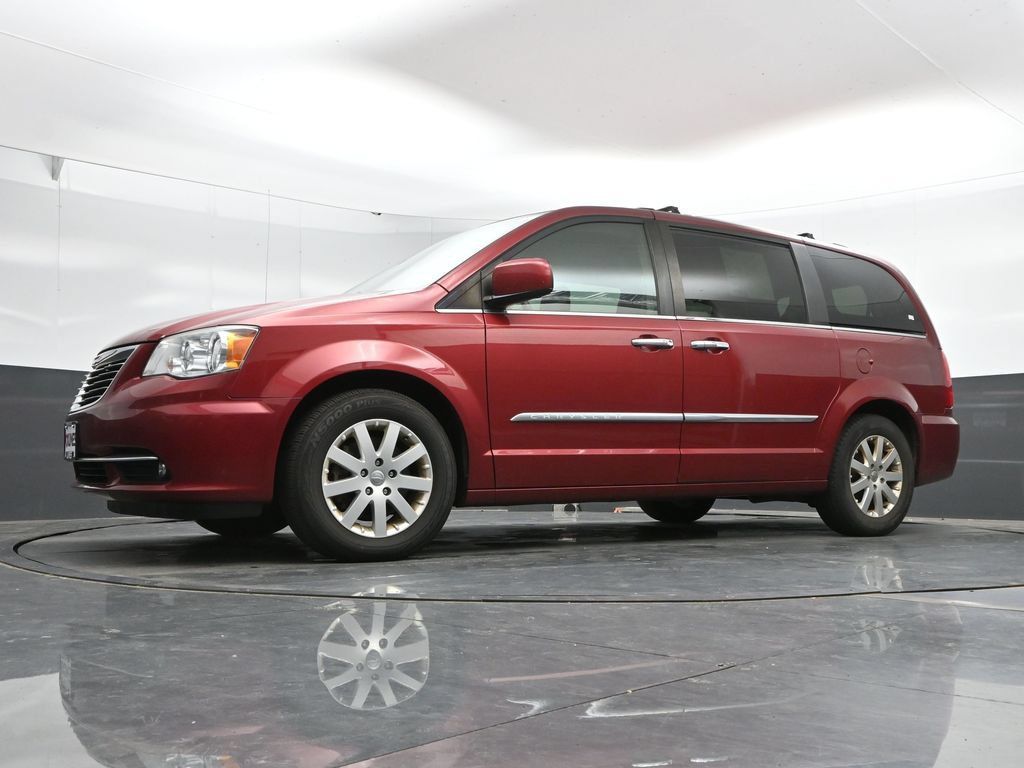 Used 2016 Chrysler Town & Country Touring w/ Driver Convenience Group FWD image 41