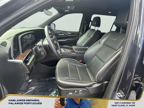Used 2024 Cadillac Escalade ESV Premium Luxury AWD/4WD image 12