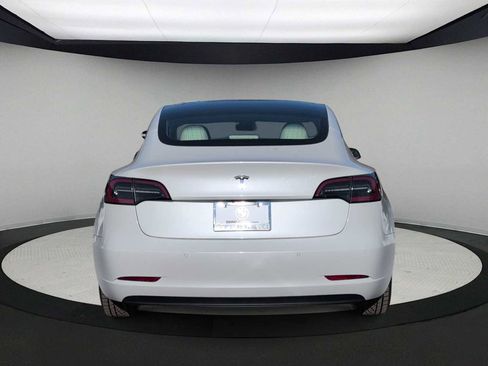 Used 2019 Tesla Model 3 Standard Range Plus image 7