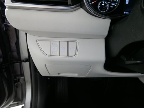 Used 2024 Genesis G70 2.5T AWD/4WD image 26