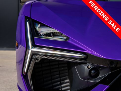 Used 2024 Lamborghini Revuelto image 26