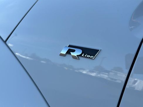 Used 2015 Volkswagen Beetle R-Line FWD image 8