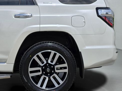Used 2022 Toyota 4Runner Limited image 39