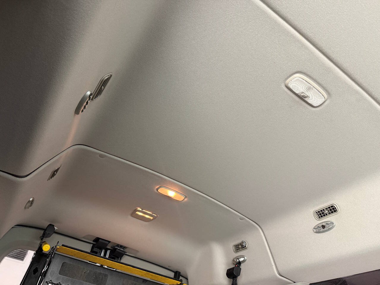 Used 2020 Ford Transit 350 XL RWD image 38