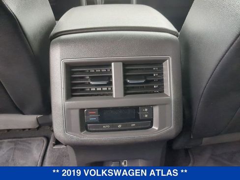 Used 2019 Volkswagen Atlas SE w/ Towing Package AWD/4WD image 17