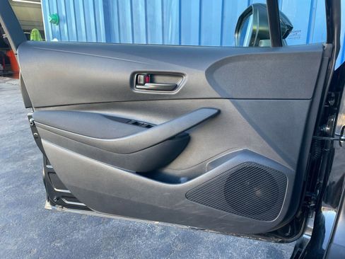 Used 2025 Toyota Corolla LE image 20