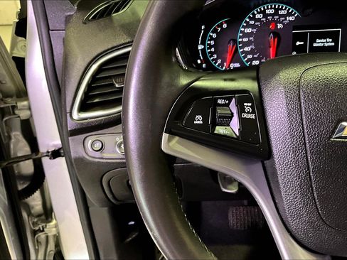 Used 2017 Chevrolet Trax Premier FWD image 12