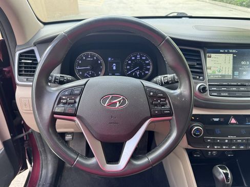 Used 2017 Hyundai Tucson SE Plus AWD/4WD image 9