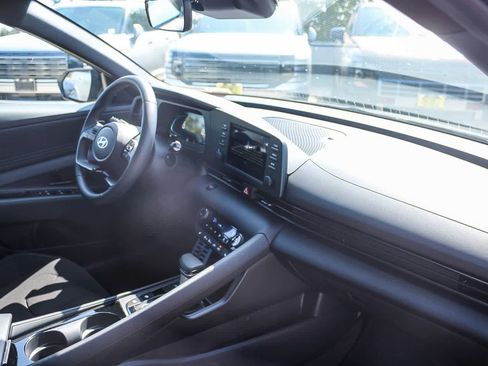 New 2026 Hyundai Elantra SEL Sport FWD image 23