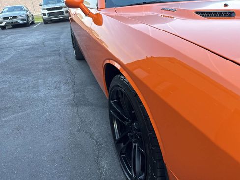 Used 2014 Dodge Challenger R/T image 13