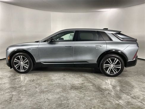 Used 2025 Cadillac Lyriq Luxury image 5