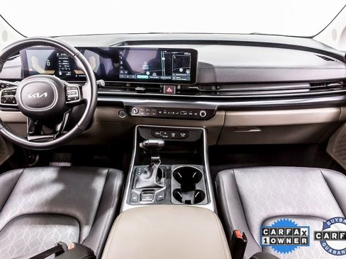 Used 2025 Kia Carnival LXS image 17
