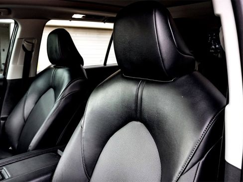 Used 2024 Toyota Grand Highlander XLE image 13