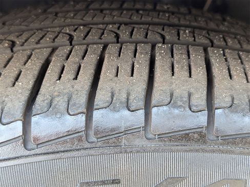 Used 2023 Audi A8 L 3.0T image 11