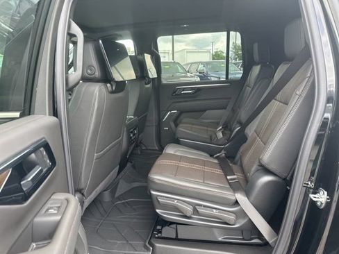 New 2026 Chevrolet Suburban High Country AWD/4WD image 27