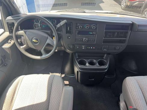 Used 2019 Chevrolet Express 3500 LT w/ LT Preferred Equipment Group RWD image 13