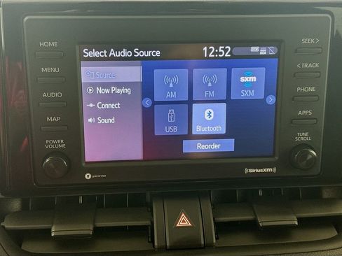 Used 2021 Toyota RAV4 LE AWD/4WD image 16