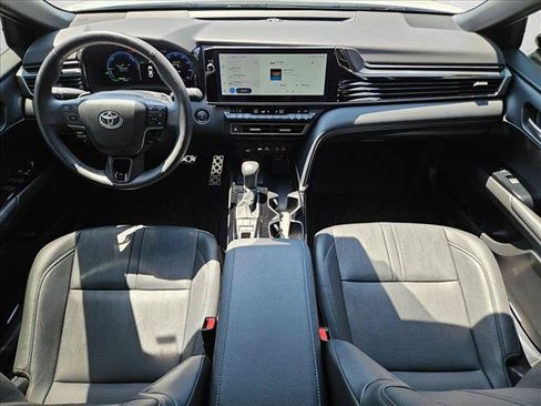 Used 2025 Toyota Camry XSE FWD image 17