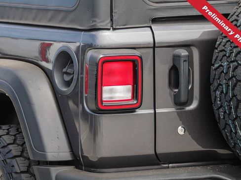 Used 2022 Jeep Wrangler Unlimited Sport AWD/4WD image 9