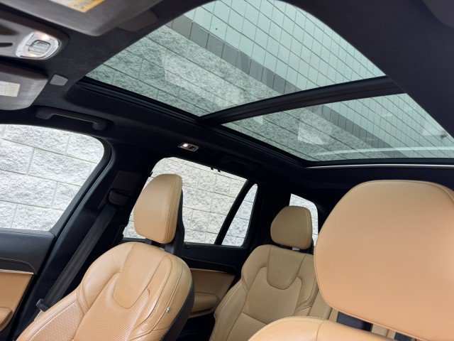 Used 2022 Volvo XC90 T6 Inscription w/ Lounge Package AWD/4WD image 25