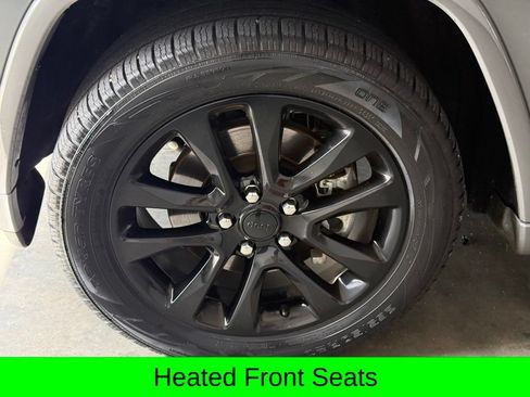 Used 2021 Jeep Grand Cherokee Laredo X AWD/4WD image 15