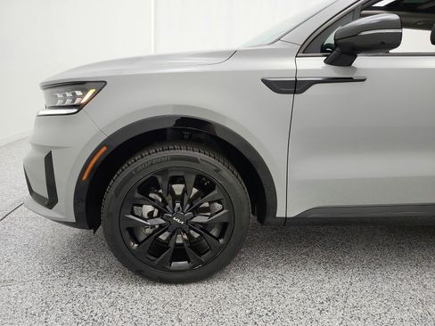 Used 2022 Kia Sorento SX AWD/4WD image 17