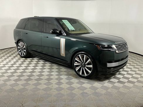 Used 2025 Land Rover Range Rover SV image 6
