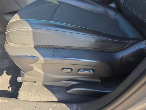 Used 2020 Buick Encore Preferred AWD/4WD image 12