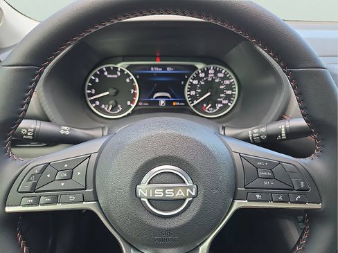 Used 2025 Nissan Sentra SR FWD image 49