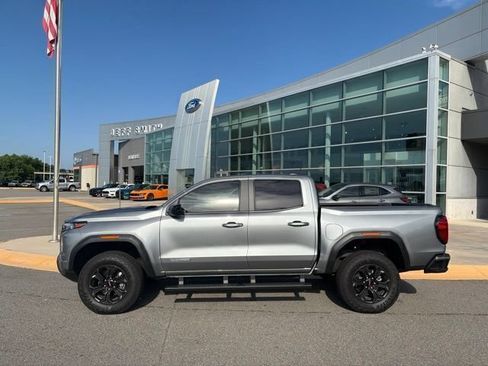 Used 2024 GMC Canyon Elevation w/ Elevation Premium Package RWD image 2