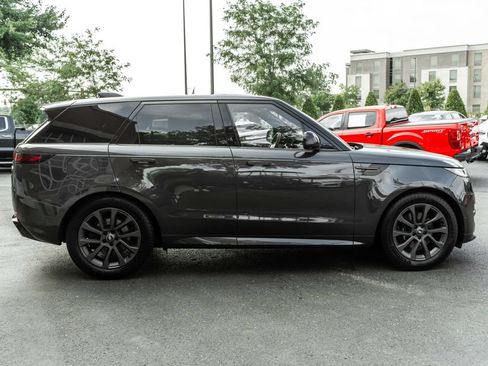 Used 2023 Land Rover Range Rover Sport SE Dynamic AWD/4WD image 3