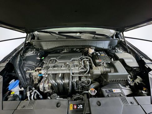 Used 2025 Hyundai Kona SEL image 34