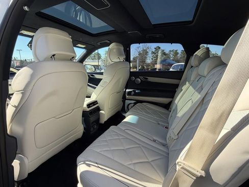 Used 2025 Genesis GV80 3.5T Prestige image 7
