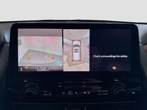 Used 2023 Nissan Armada SL image 10