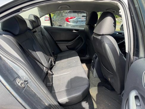 Used 2012 Volkswagen Jetta SE image 12
