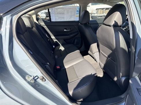 New 2025 Nissan Sentra SR w/ SR Premium Package FWD image 18