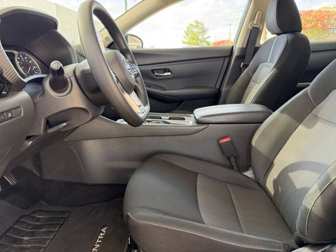 Used 2025 Nissan Sentra SV FWD image 27
