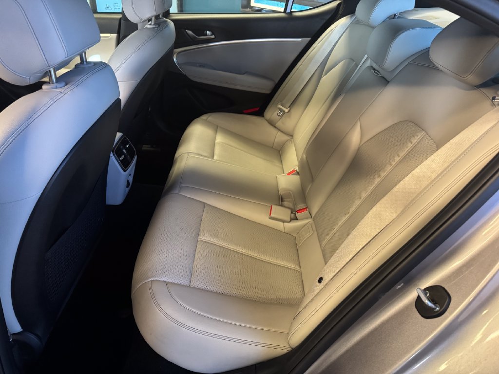 Used 2023 Genesis G70 2.0T AWD/4WD image 21